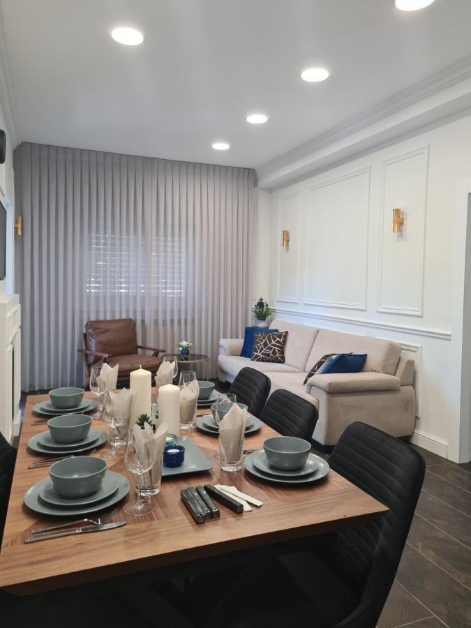 King George In The Center Of Apartment Jerusalem